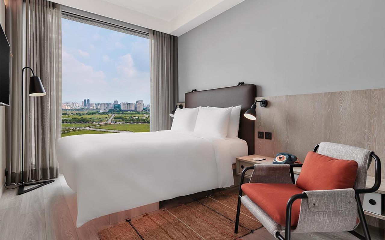 Moxy Taichung Hotell Exteriör bild